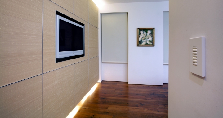 Sony LCD TV wall mounted with Lutron SeeTouch keypad Sony LCD TV wall mounted with Lutron SeeTouch keypad