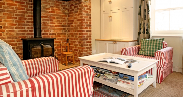 Hidden Panasonic Plasma on a pull & rotate wall bracket with soundbar Hidden Panasonic Plasma on a pull & rotate wall bracket with soundbar